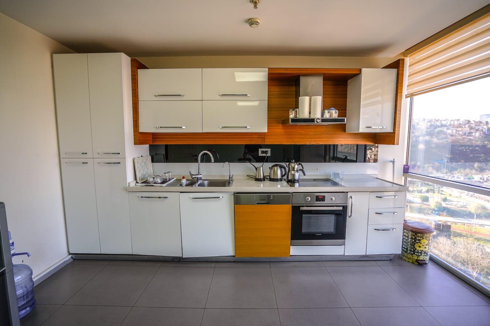 fa502bb9-7e19-4d74-9b0a-70357ed64e69